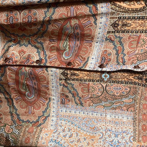 How Do You Wear That HDYWT button up - Picture 3 of 3